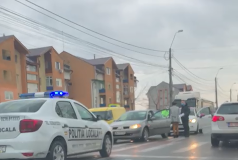 VIDEO: Accident uşor în zona industrială