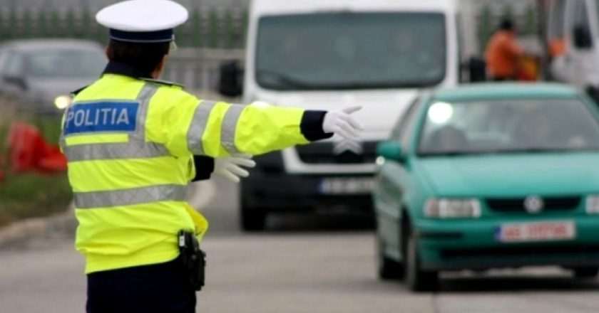 Acţiune de verificare demarată de Poliţia Rutieră