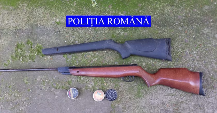 FOTO: Două arme au fost confiscate în comuna Umbrărești