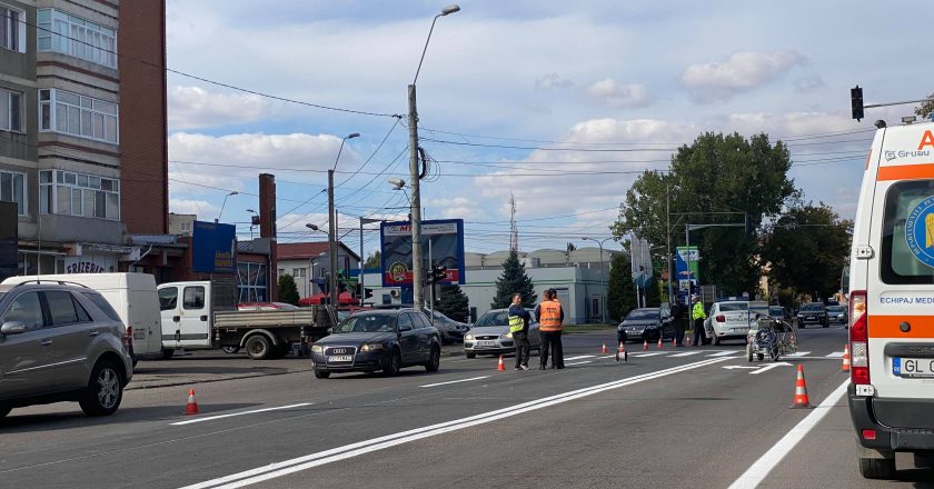 Schimbări ale marcajelor rutiere în intersecția de la OMV