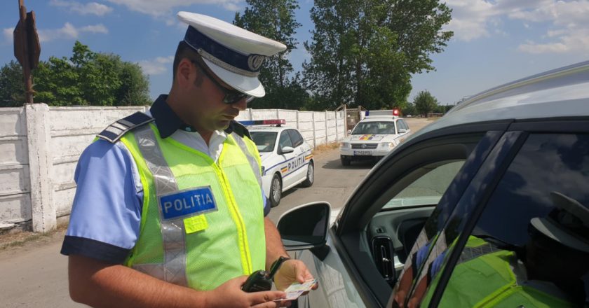 Patru șoferi au rămas fără permis de conducere, dimineață. Trei dintre ei au peste 50 de ani. Au mers cu peste 100 în localitate