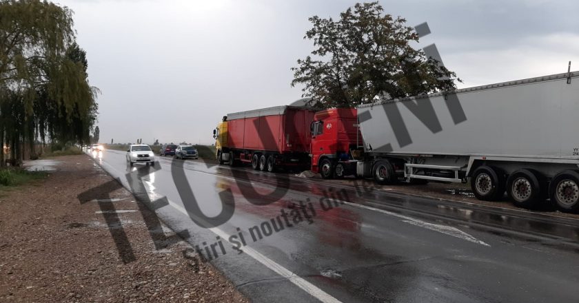 VIDEO | Incident tragic la Cosmești. Un șofer de TIR, cetățean moldovean, a murit lângă camionul său. Bărbatul avea 47 de ani