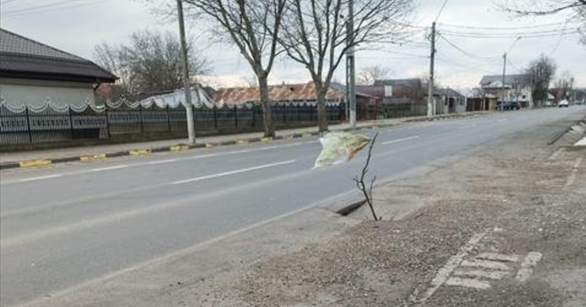 ATENȚIE, pericol pe o stradă importantă din oraș