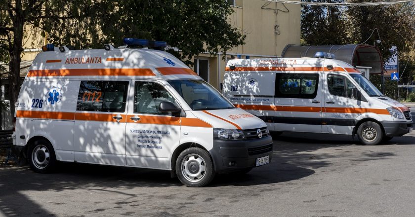 ANGAJĂRI. Se caută șoferi pe ambulanță la Tecuci