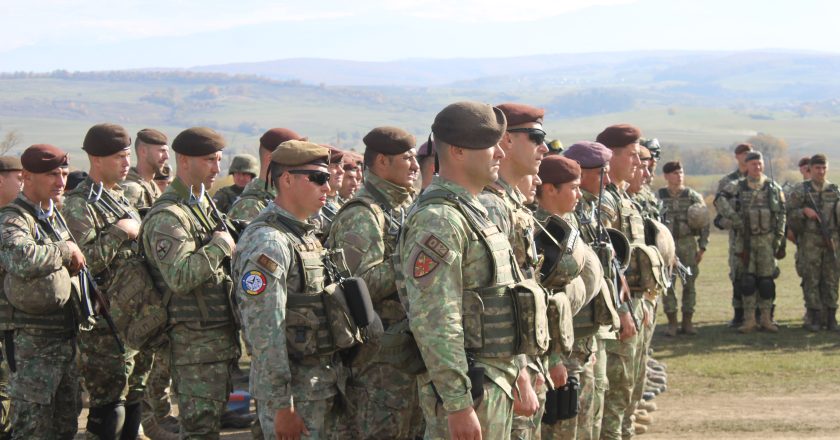 Amplu exercițiu militar în Poligonul Cincu. Peste o mie de militari români și străini participă