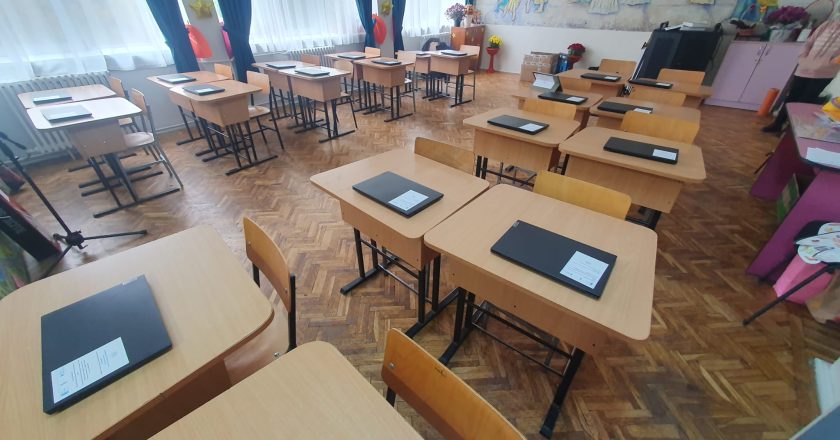 MODERNIZARE. Școala Nr. 5 Tecuci a primit echipamente IT de ultimă generație