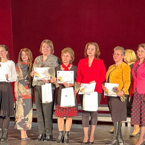 Elevii și profesorii CNSH au fost premiați la „Gala Performanței și Excelenței în educația gălățeană”